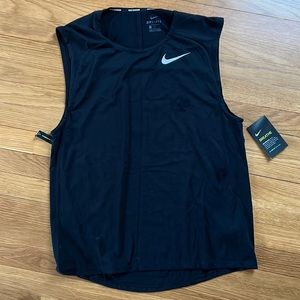 Nike Running Dri-Fit Sleeveless. NWT. Size M.